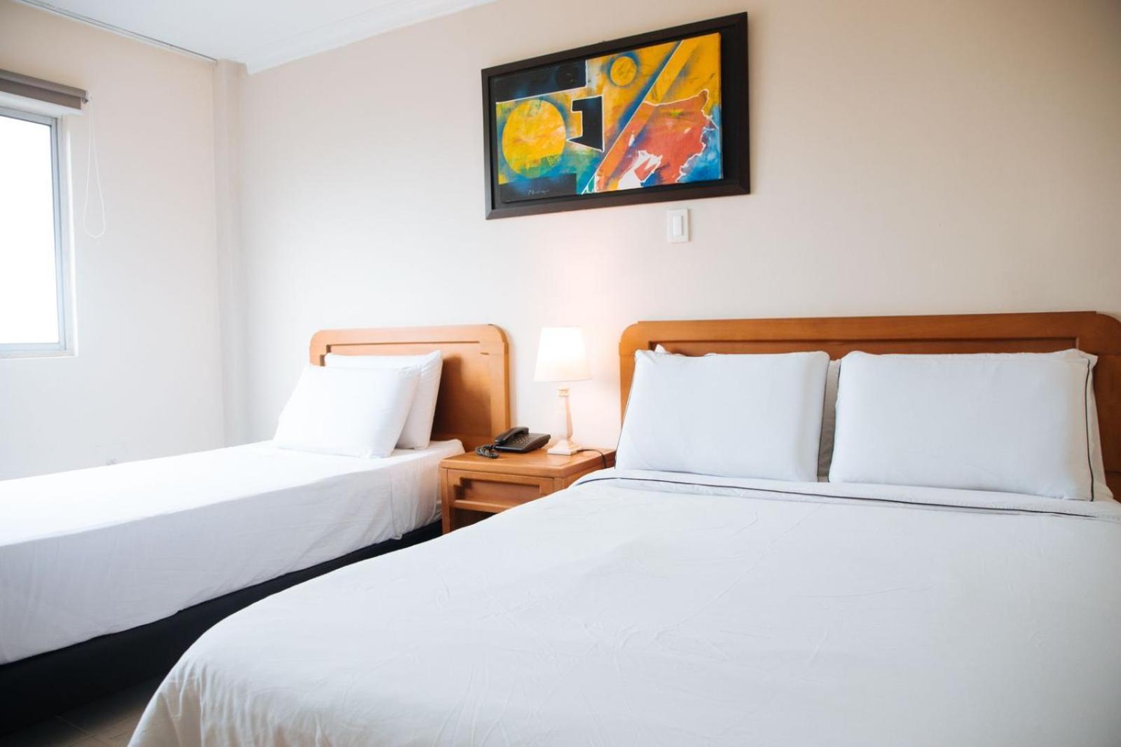 Hotel Genova Centro Баранкила Екстериор снимка