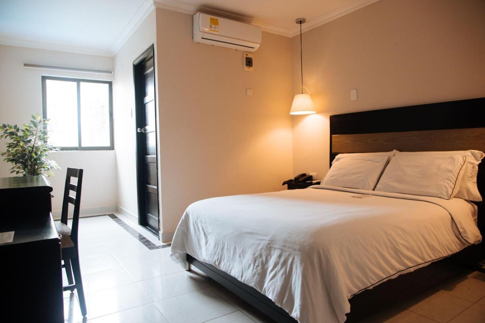 Hotel Genova Centro Баранкила Екстериор снимка