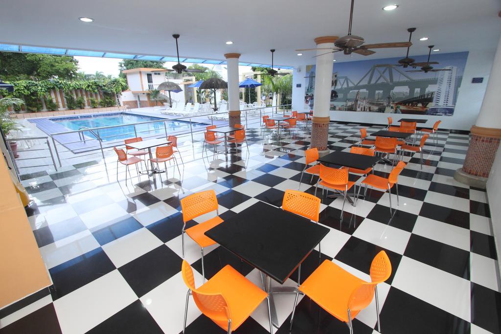 Hotel Genova Centro Баранкила Екстериор снимка